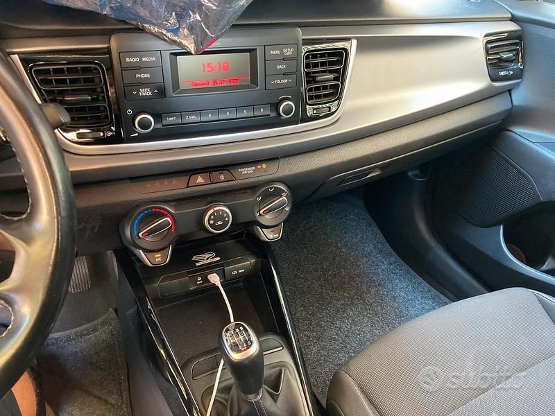 Usata Kia Rio 2017 Berlina