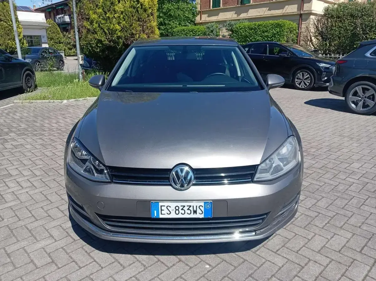 Używany VW Golf VII Highline 105 KM (77 kW) 2014 Szary Hatchback