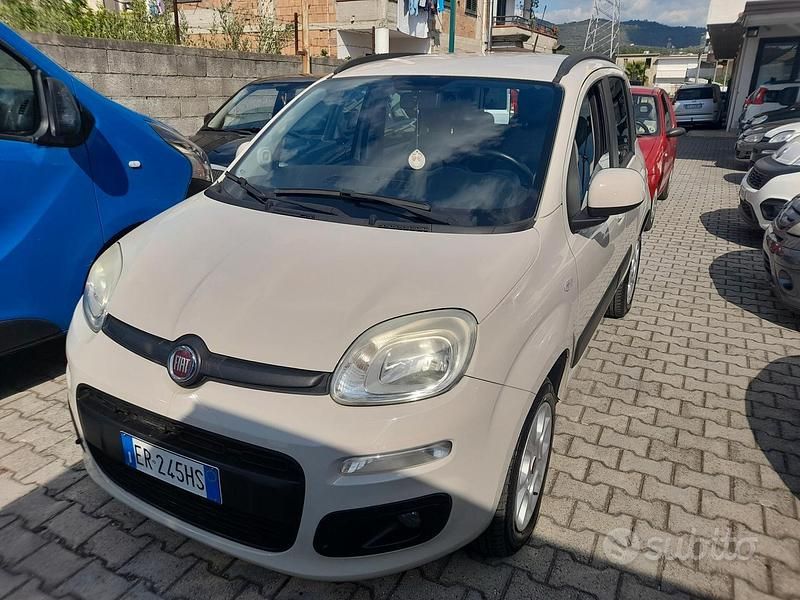 Usata Fiat Panda Lounge 85 CV (62 kW) 2013 Beige Utilitaria
