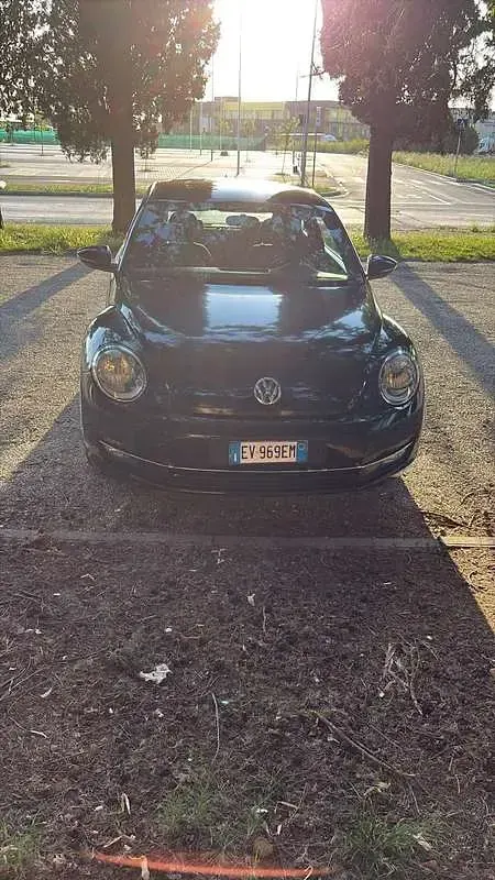Usata VW Beetle 105 CV (77 kW) 2014 Nero Utilitaria