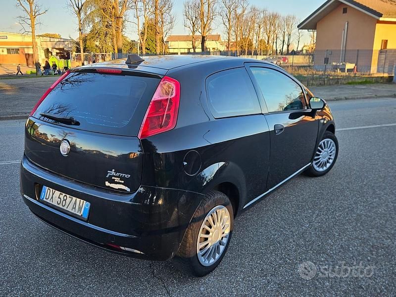 Usata Fiat Grande Punto 2010 Nero Utilitaria