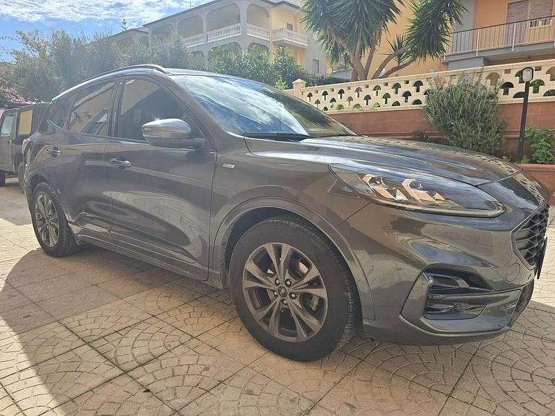 Usata Ford Kuga ST-Line X 163 CV (119 kW) 2022 Grigio SUV