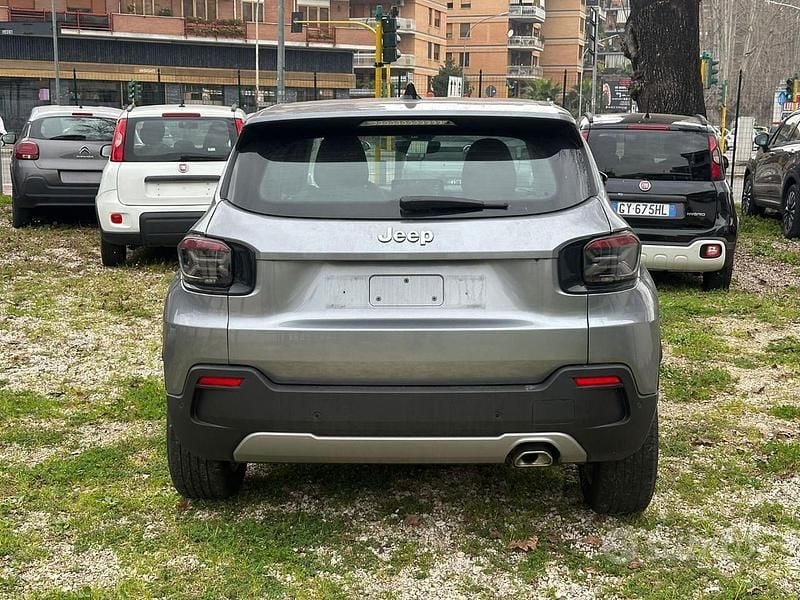 Usata Jeep Avenger Altitude 101 CV (74 kW) 2024 Grigio SUV