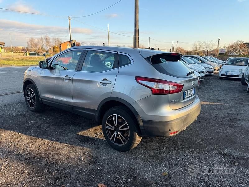Usado Nissan Qashqai 131 CV (96 kW) 2017 Gris SUV