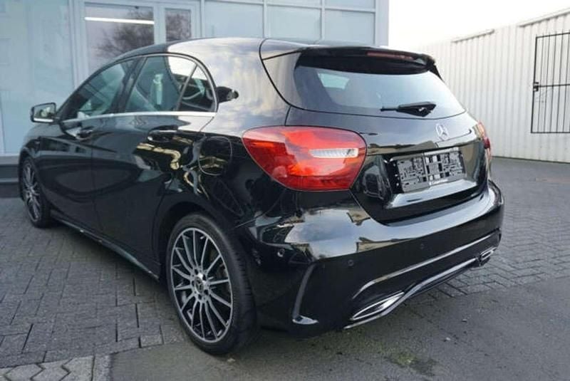Usata Mercedes A180 Edition 109 CV (80 kW) 2017 Nero Berlina