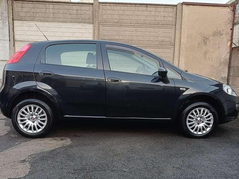 Usata Fiat Grande Punto Street 69 CV (50 kW) 2017 Nero Utilitaria