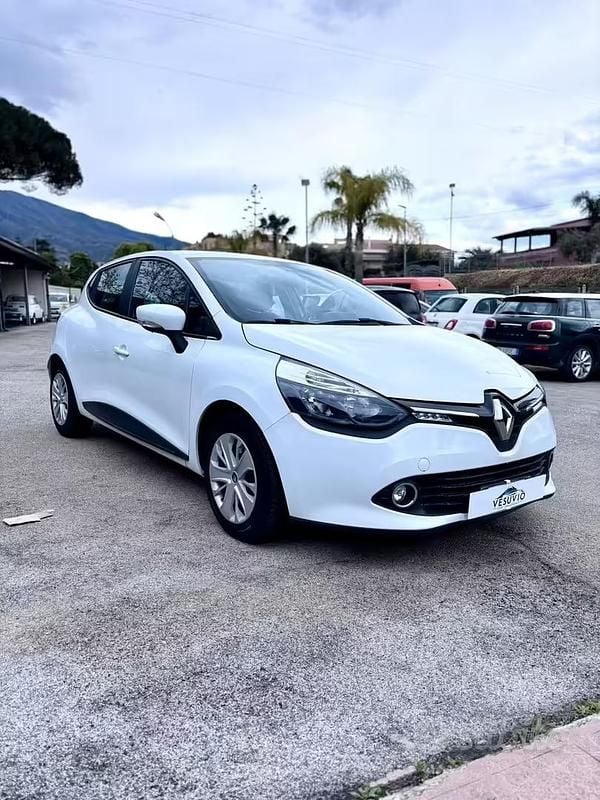 Usata Renault Clio IV Life 75 CV (55 kW) 2016 Bianco Berlina