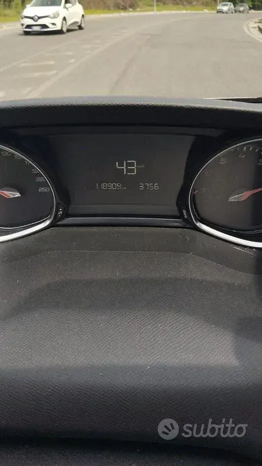 Usata Peugeot 308 SW Allure 131 CV (96 kW) 2015 Grigio Station wagon