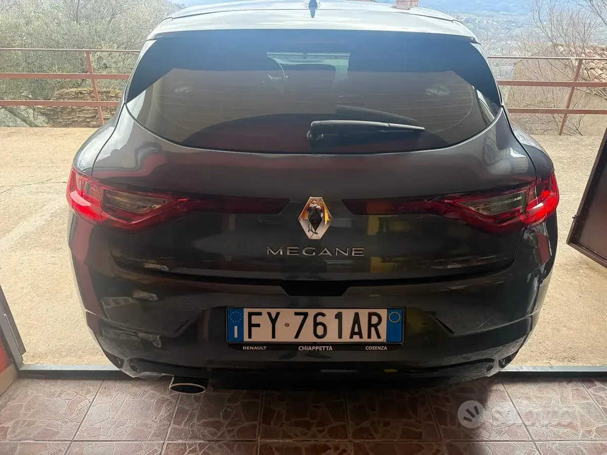 Usata Renault Mégane IV 116 CV (85 kW) 2019 Grigio Berlina