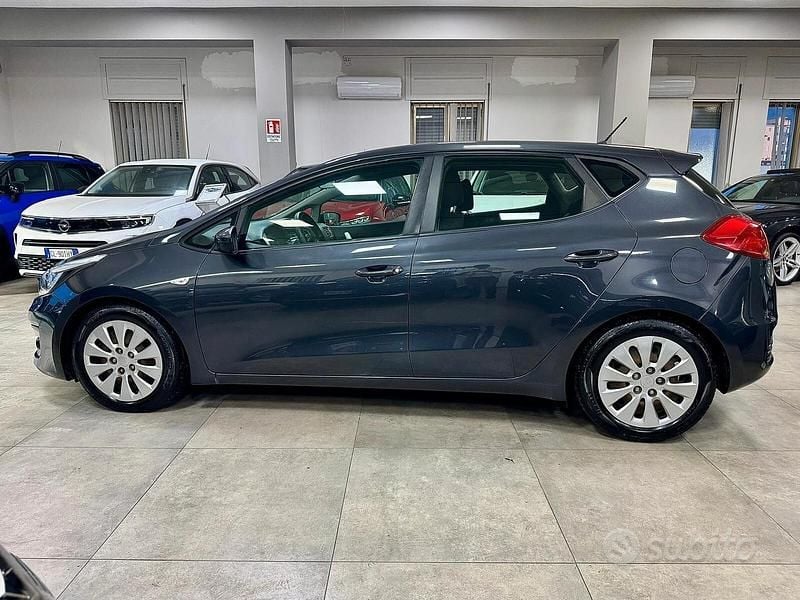 Usata Kia Ceed 110 CV (80 kW) 2016 Grigio Utilitaria