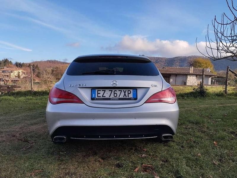 Usata Mercedes CLA200 136 CV (100 kW) 2015 Berlina