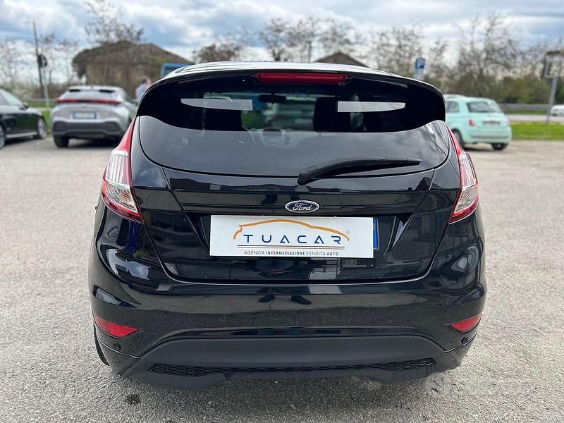 Usata Ford Fiesta ST-Line 75 CV (55 kW) 2017 Nero Berlina