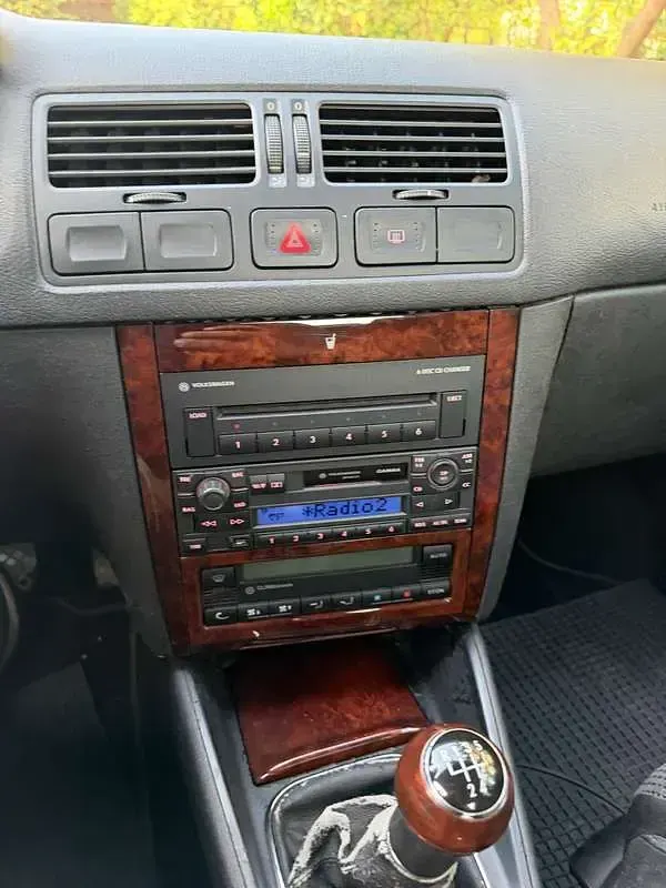 Usata VW Bora Highline 105 CV (77 kW) 2003 Berlina
