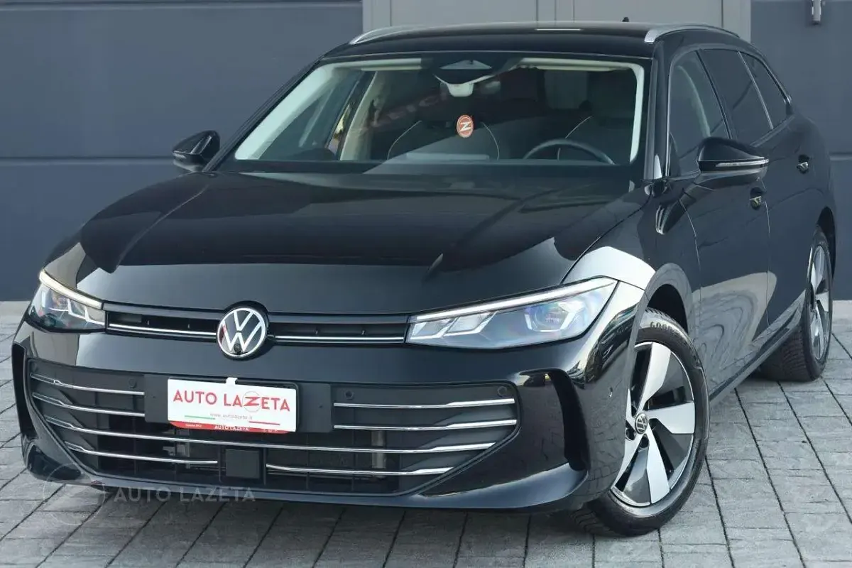 Usata VW Passat Business 150 CV (110 kW) 2025 Nero Station wagon