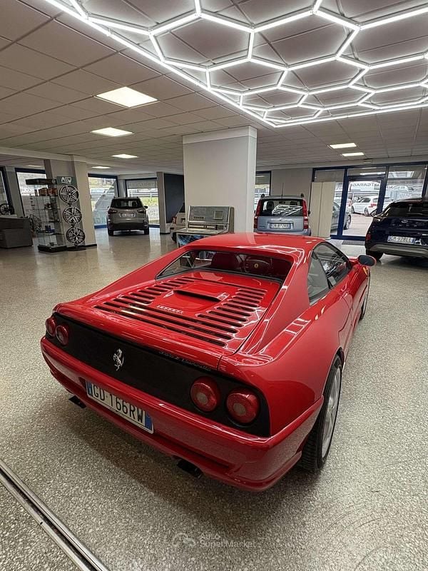 Usata Ferrari F355 381 CV (280 kW) 1998 Rosso corsa 322 Berlina