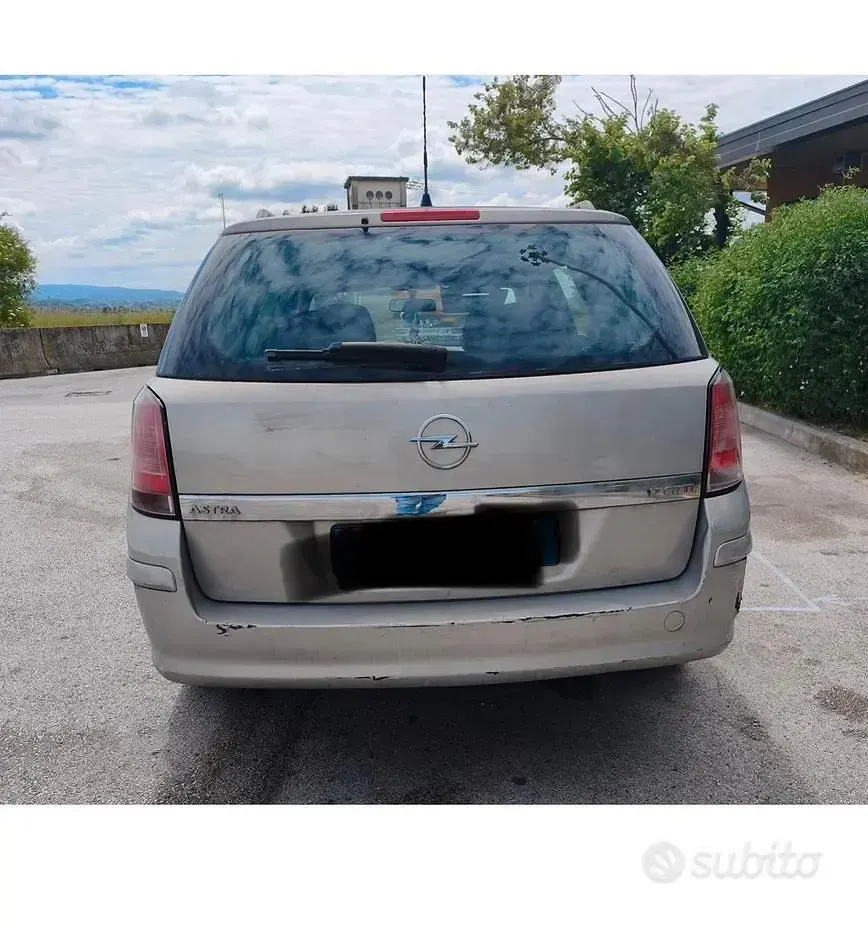 Usata Opel Astra 82 CV (60 kW) 1997 Station wagon