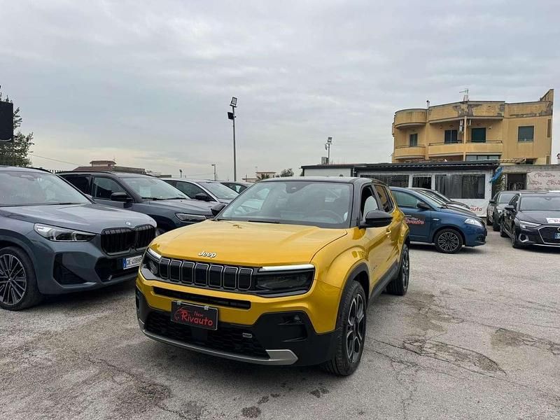Usata Jeep Avenger Summit 101 CV (74 kW) 2023 Oro SUV
