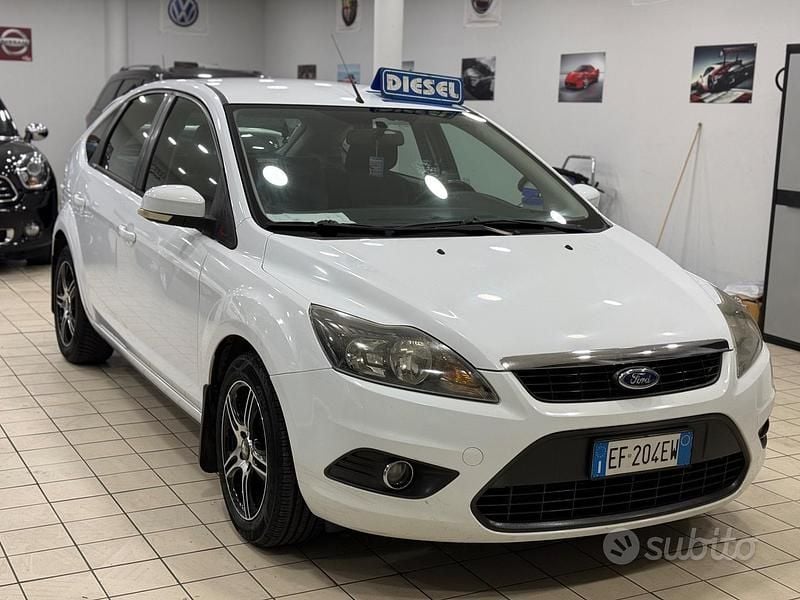 Usata Ford Focus 109 CV (80 kW) 2010 Bianco Berlina