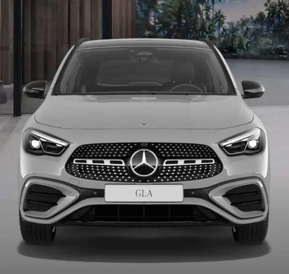 Nouvelle Mercedes GLA200 AMG line 150 ch (110 kW) 2026 Gris SUV