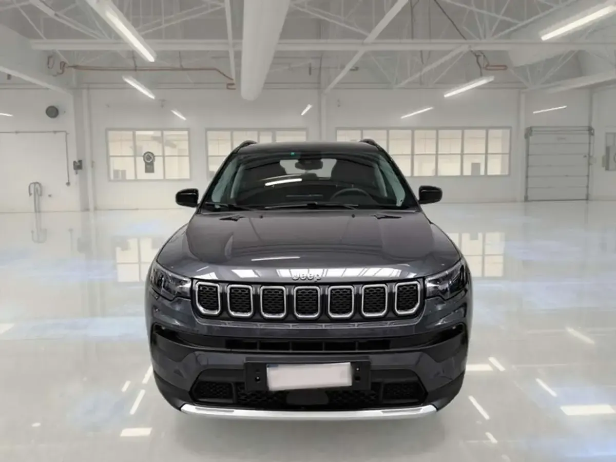 Usata Jeep Compass Limited 131 CV (96 kW) 2022 Grigio SUV