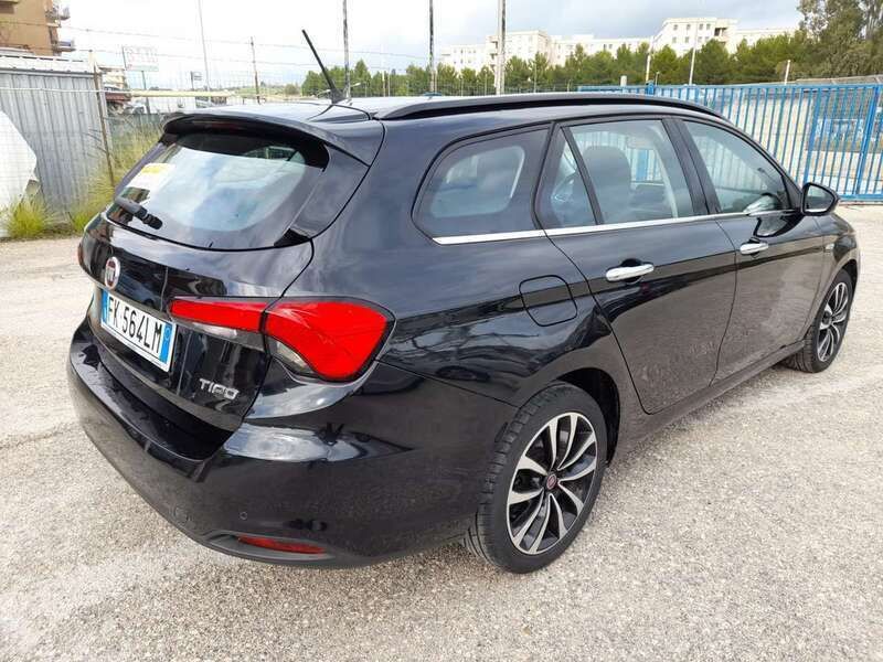 Usata Fiat Tipo Lounge 95 CV (69 kW) 2017 Blu Station wagon