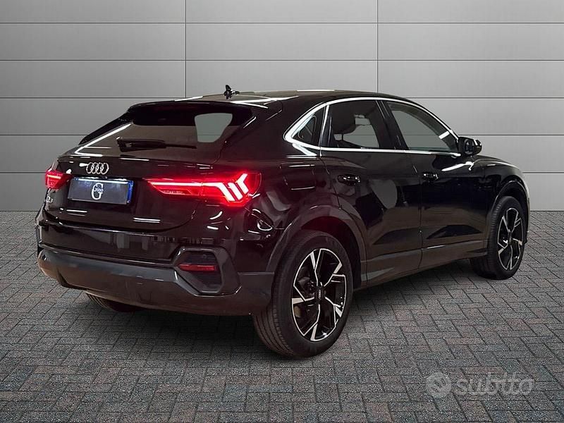 Gebraucht Audi Q3 Sportback 150 PS (110 kW) 2022 Grau SUV