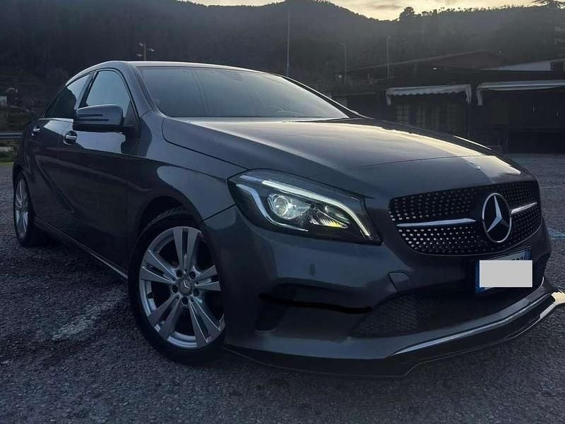 Usata Mercedes A200 Premium 136 CV (100 kW) 2016 Grigio Berlina