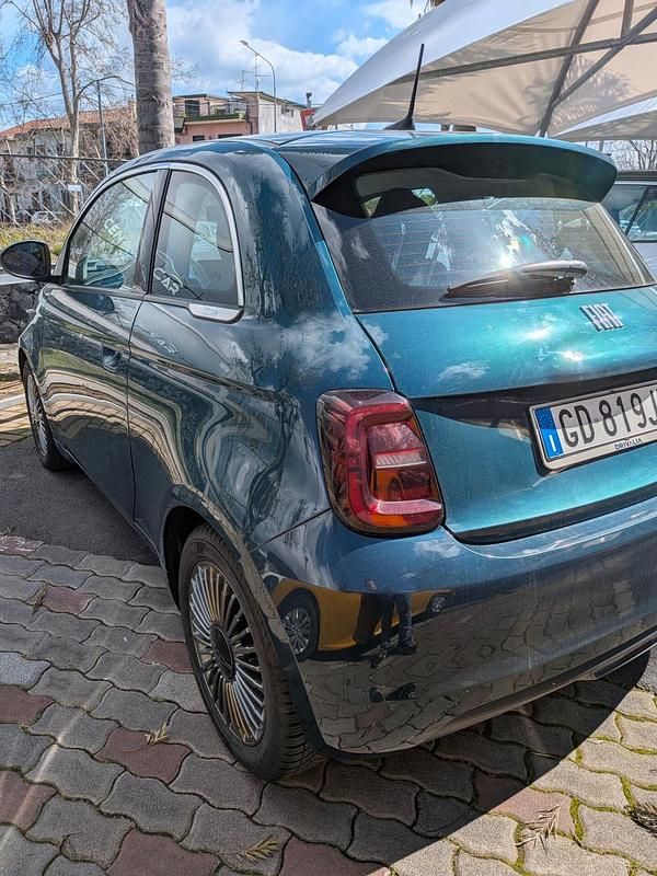Usata Fiat 500e La Prima 42 kW (58 CV) 2020 Blu Berlina
