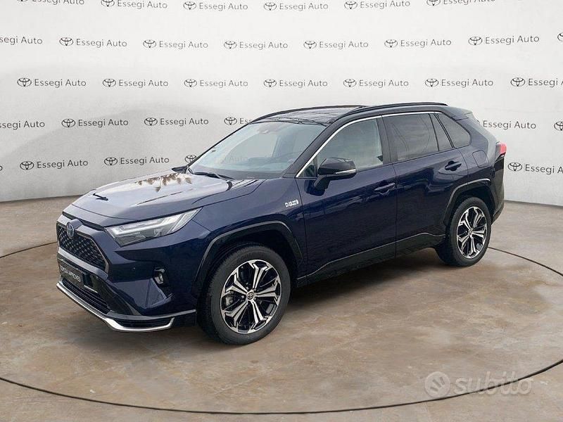 Usata Toyota RAV4 Hybrid Style 306 CV (225 kW) 2023 Blu SUV
