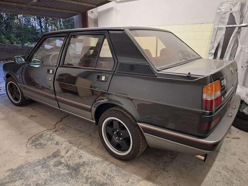 Usata Alfa Romeo Giulietta 170 CV (125 kW) 1983 Nero Berlina