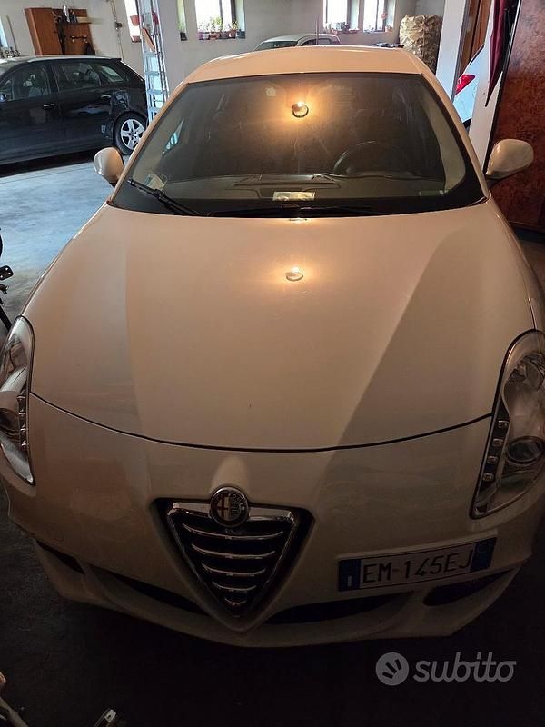 Usata Alfa Romeo Giulietta 105 CV (77 kW) 2012 Utilitaria