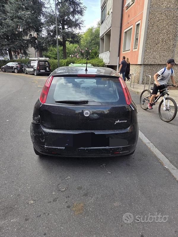 Usata 2008 Fiat Punto Due volumi | 2000 € - Immagine 1/4