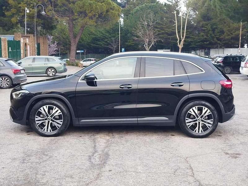 Usata Mercedes GLA200 Executive 150 CV (110 kW) 2023 Nero SUV