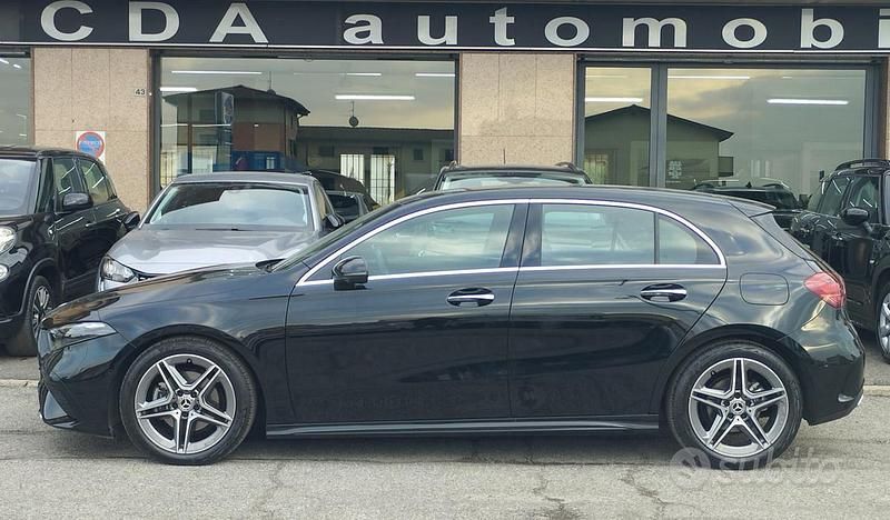 Usata Mercedes A180 Premium 136 CV (100 kW) 2025 Nero Berlina
