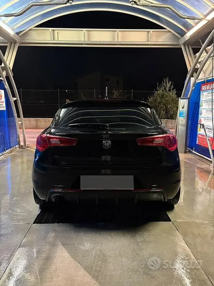 Usata Alfa Romeo Giulietta 105 CV (77 kW) 2013 Nero Utilitaria