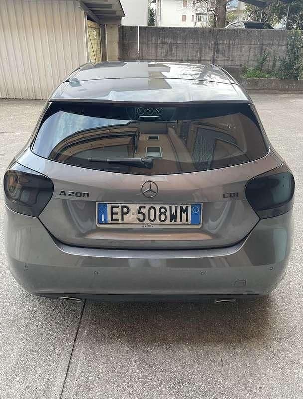 Usata Mercedes A200 136 CV (100 kW) 2013 Grigio Berlina