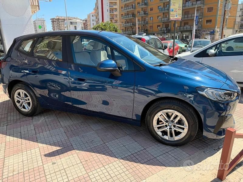 Usata BMW 218 150 CV (110 kW) 2023 Blu Station wagon