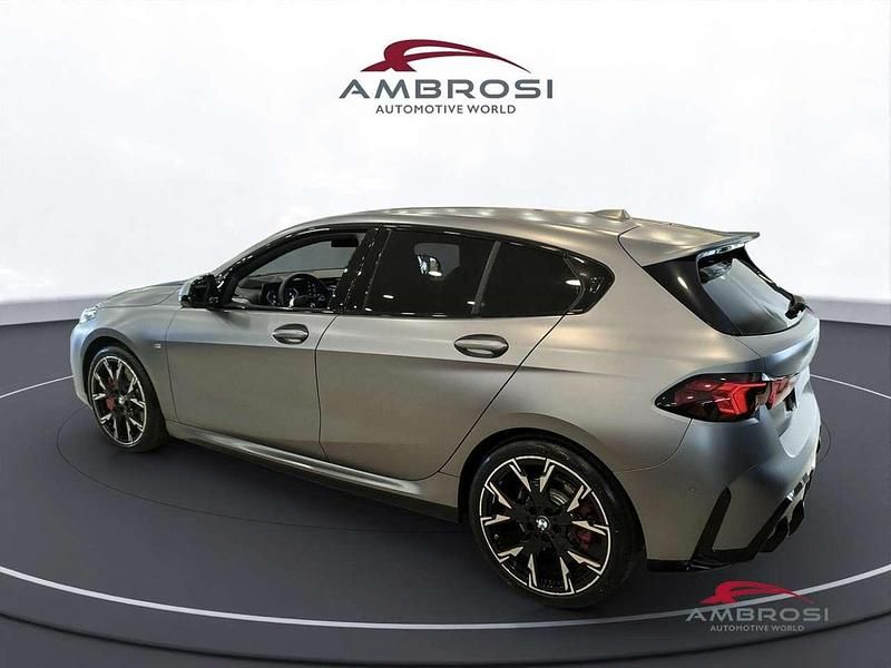 Nuova BMW 120 M Sport 163 CV (119 kW) 2025 Frozen pure grey metallizzato Utilitaria