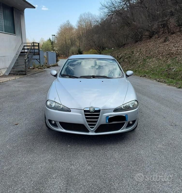 Usata Alfa Romeo 147 120 CV (88 kW) 2006 Grigio Utilitaria
