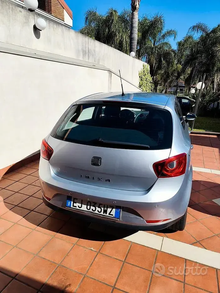 Usata Seat Ibiza 92 CV (67 kW) 2010 Grigio Berlina