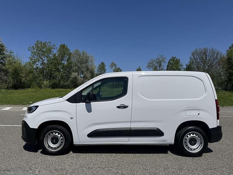 Occasion Fiat Doblò 102 ch (75 kW) 2024 Blanc Monospace