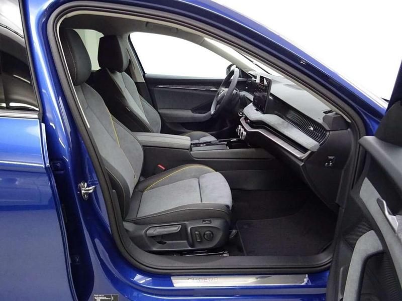 Nuova Skoda Superb Selection 150 CV (110 kW) 2025 Blu/azzurro Station wagon