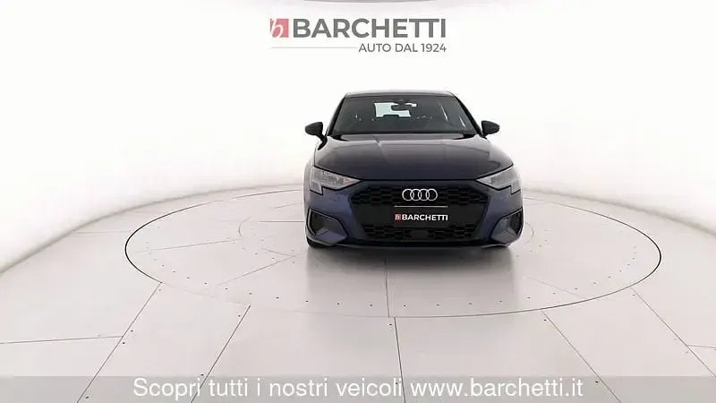 Usata Audi A3 Sportback Business 116 CV (85 kW) 2022 Blu Utilitaria
