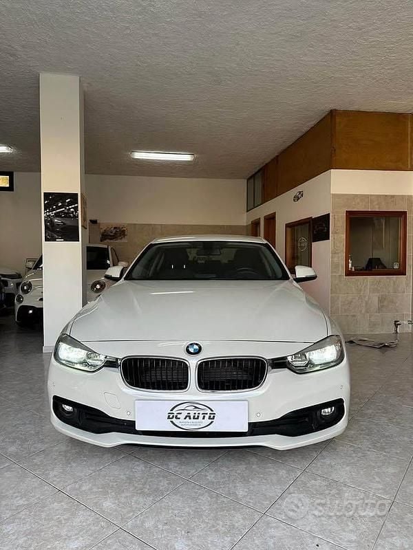 Usata BMW 318 150 CV (110 kW) 2017 Bianco Berlina