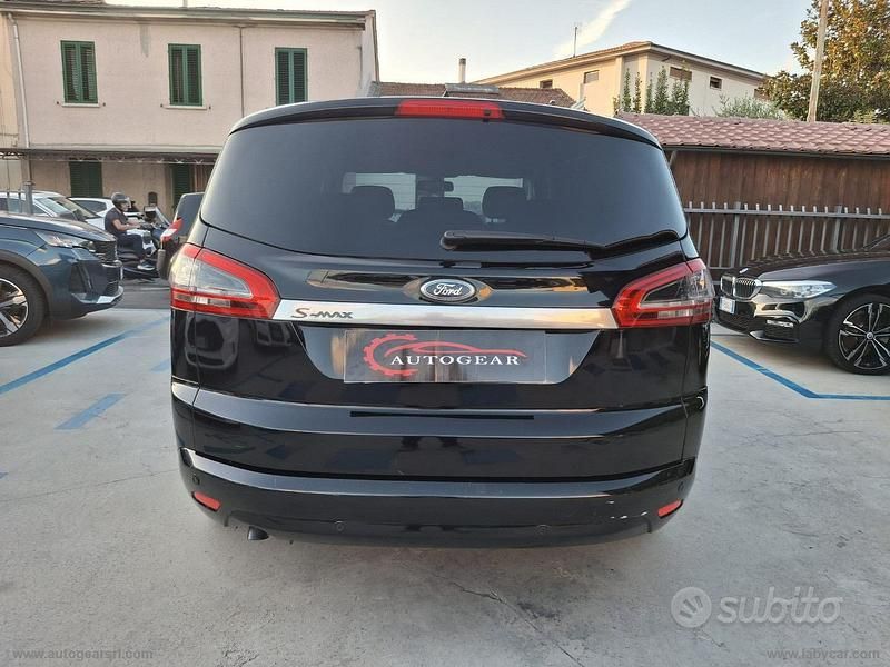 Usata Ford S-MAX Titanium 163 CV (119 kW) 2014 Nero Monovolume