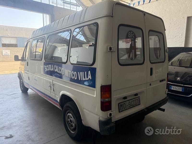 Occasion Ford Transit 85 ch (62 kW) 1999 Blanc Monospace