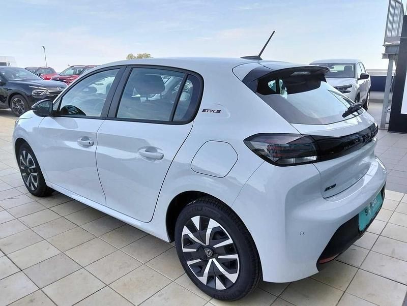 Nuova Peugeot 208 Style 101 CV (74 kW) 2026 Bianco Utilitaria