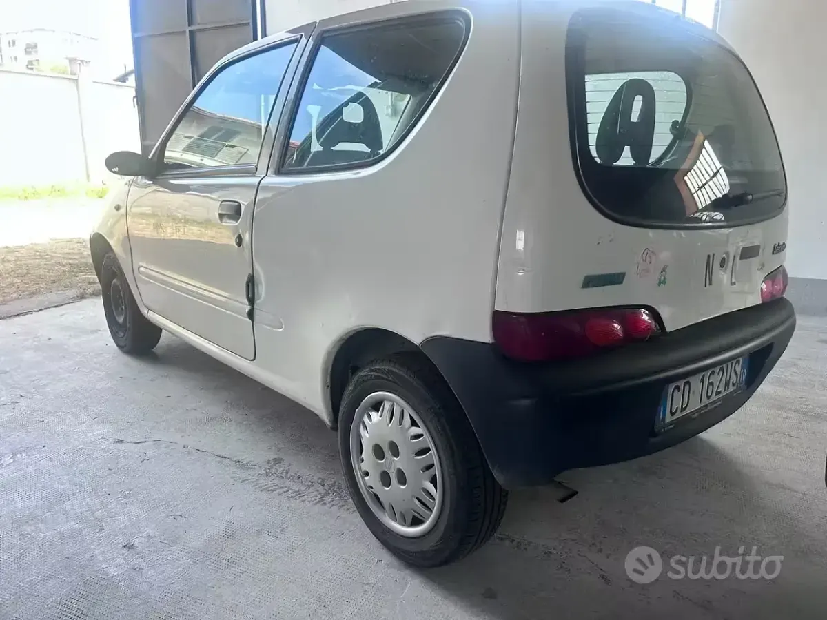 Usata Fiat 600 54 CV (39 kW) 2005 Bianco Utilitaria
