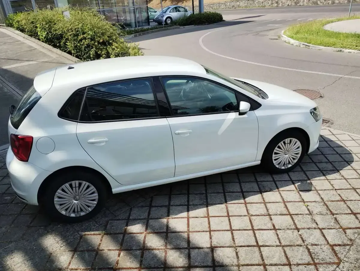 Usata VW Polo 75 CV (55 kW) 2015 Bianco Berlina