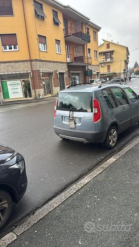 Usata Skoda Roomster 80 CV (58 kW) 2007 Grigio Monovolume